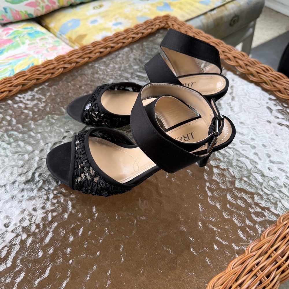 J Reneé Soncino Lace Ankle Strap Sandals Black Kitten Heel Size 8